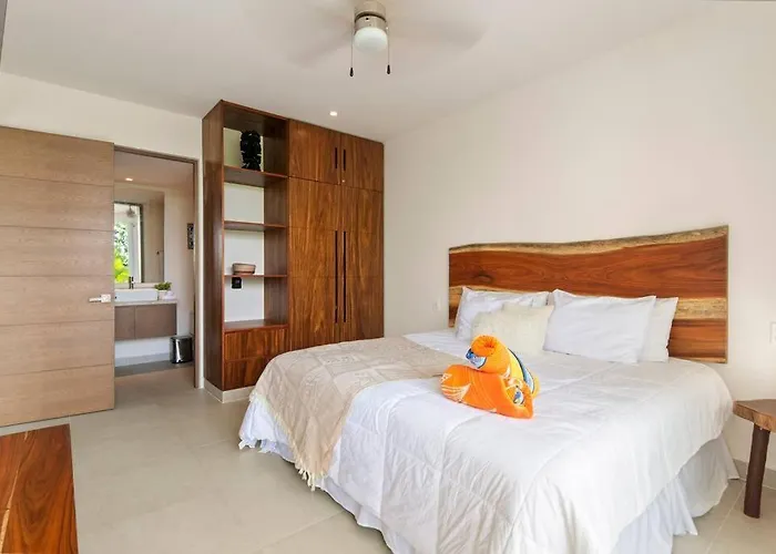 Apartment Oasis Walk To 7 Rooftop Pools With Ocean Views Akumal