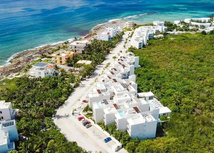 Oasis Walk To 7 Rooftop Pools With Ocean Views Apartment Akumal