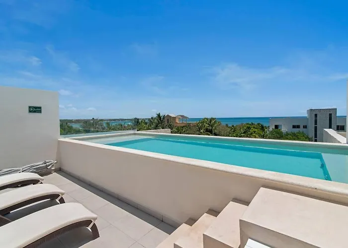 Oasis Walk To 7 Rooftop Pools With Ocean Views