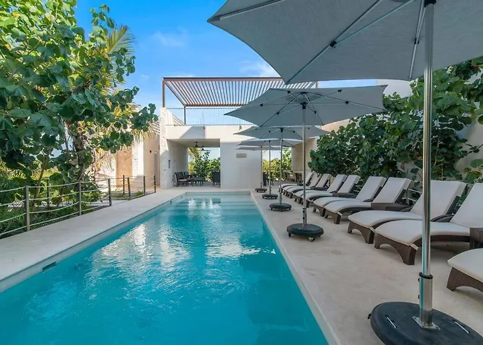 Apartment Oasis Walk To 7 Rooftop Pools With Ocean Views Akumal