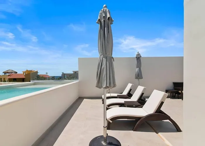 Oasis Walk To 7 Rooftop Pools With Ocean Views Akumal