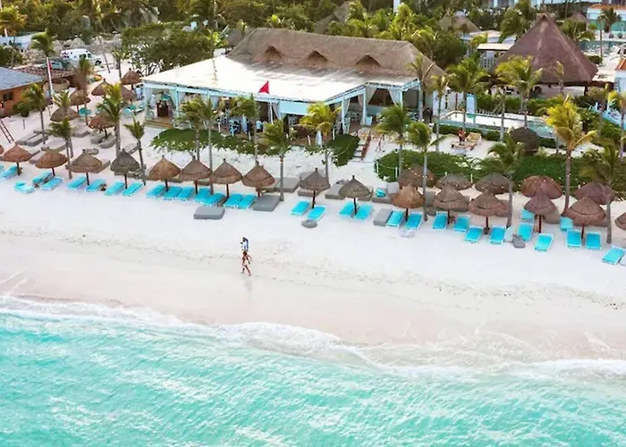 Apartment Oasis Walk To 7 Rooftop Pools With Ocean Views Akumal